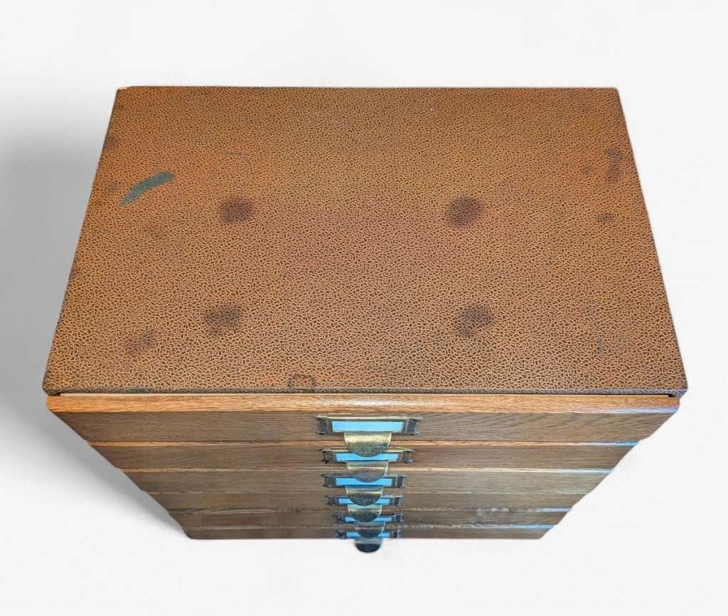 Tabletop filing cabinet No 2 holds A4 paper