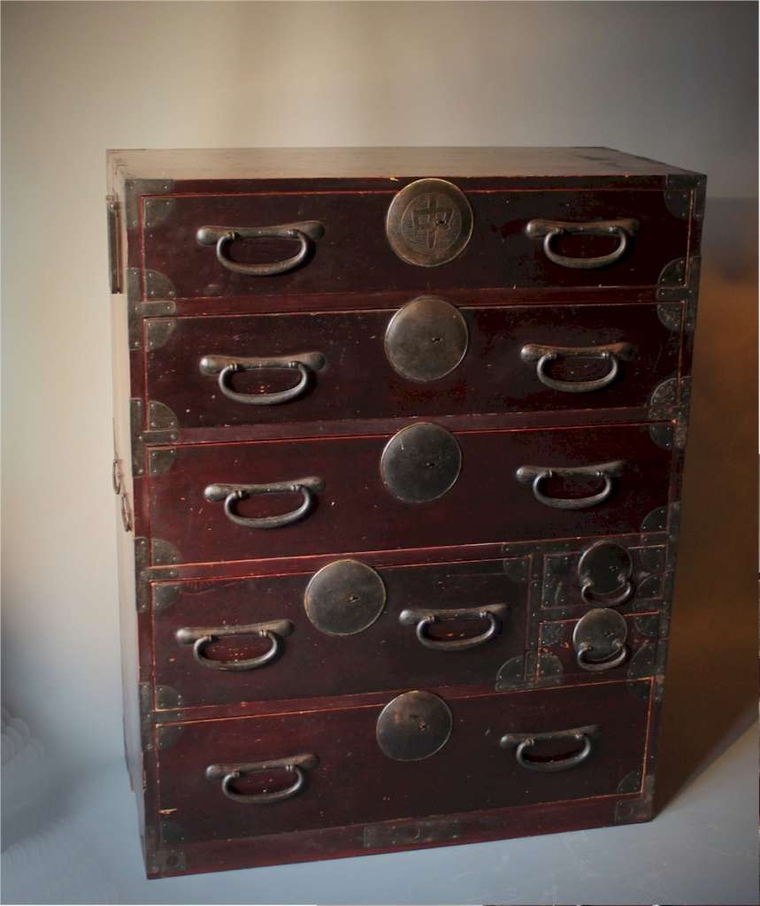 Japanese Tansu chest of drawers in Kiri wood