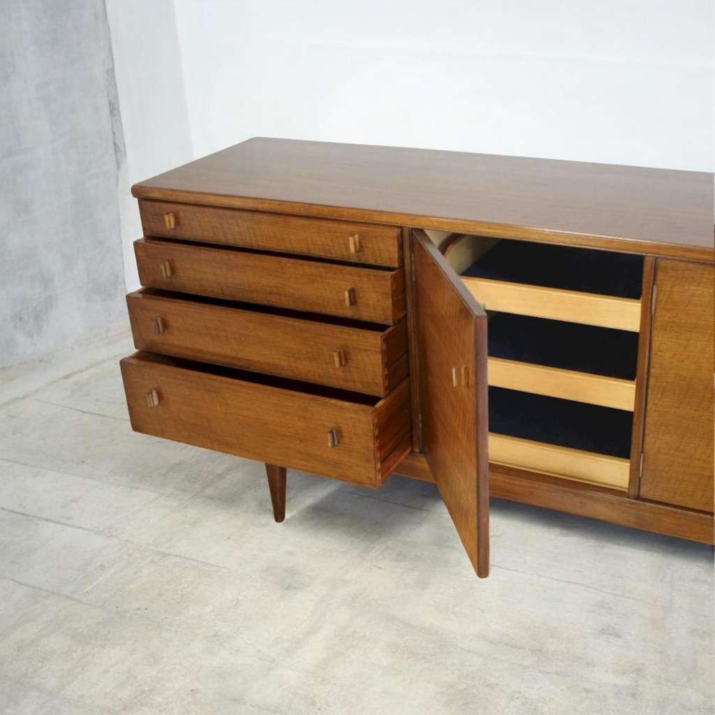 Mid-Century long sideboard in walnut
