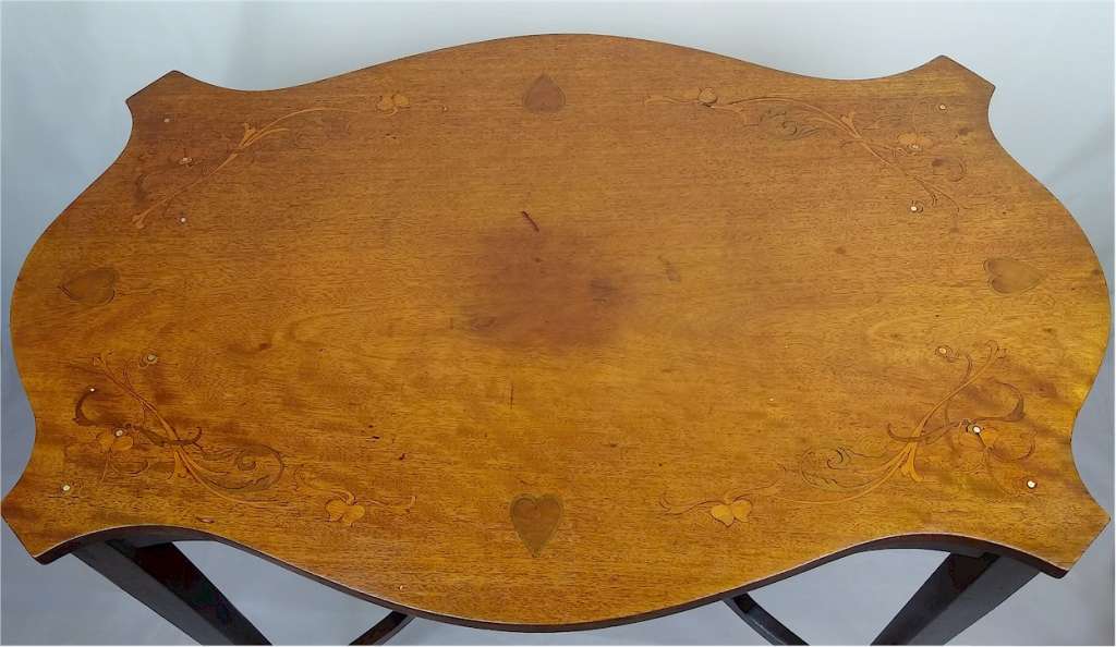 Art nouveau table inlaid with pewter and boxwood