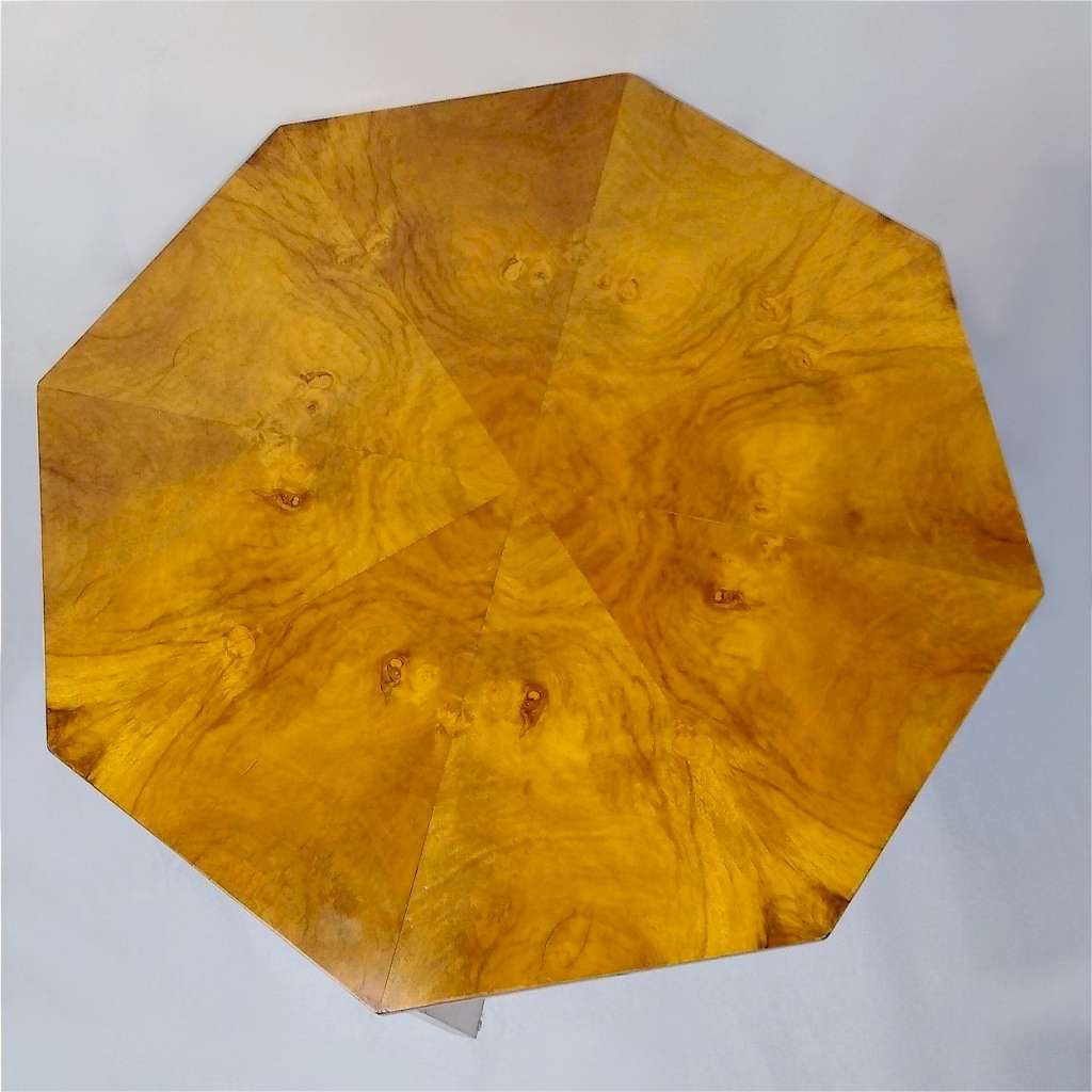 Jazzy art deco quintetto nest in figured walnut