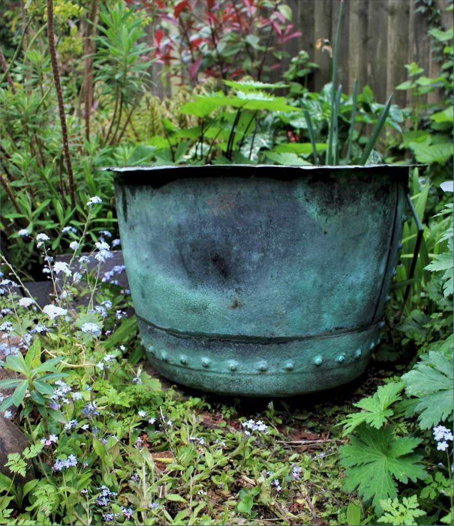 Antique garden copper copper planter