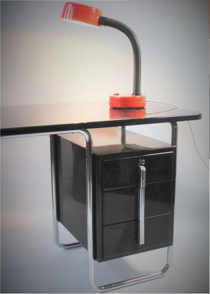 1970's bendy lamp in bright red plastic and black stem